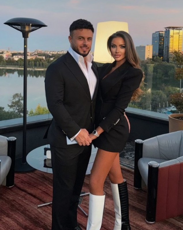 Gabi Bădălău, surprins în timp ce se săruta cu altă femeie, după scandalul cu Bianca Drăgușanu