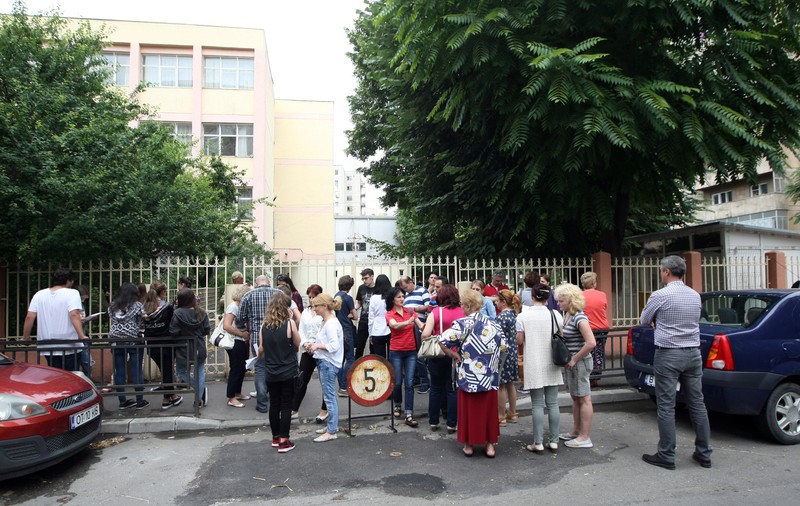 EVALUARE NAȚIONALĂ 2016. Proba la Matematică. Părinții așteaptă note peste 9,50 la matematică. La română… mai puțin