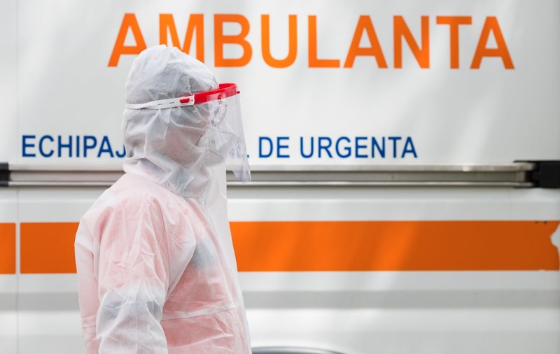 Focare de infecție cu COVID-19 la două centre medicale din Vâlcea. Măsurile luate de autorități