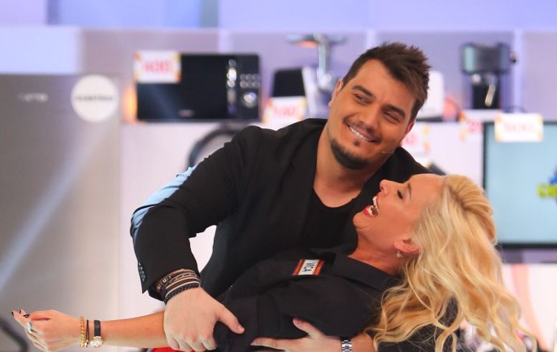FOTO EXCLUSIV/ Bursucu are numai coregrafii în cap cu Vica! Blonda i-a pus capac!