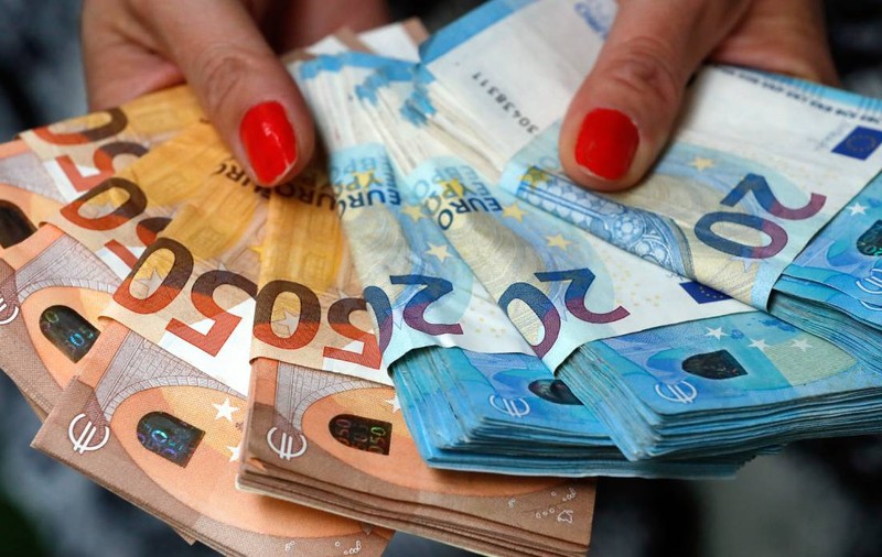 O femeie care a primit 2.000.000 de euro la divorț și-a dat fostul soț în judecată: „Prea puțin pentru o viață de lux”