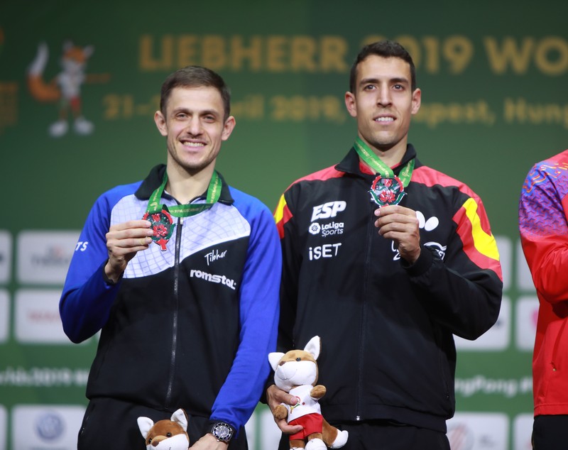 VIDEO | CM de tenis de masă de la Budapesta. Performanță uluitoare. Ovidiu Ionescu, medalie de argint la dublu masculin. ”Un vis devenit realitate”