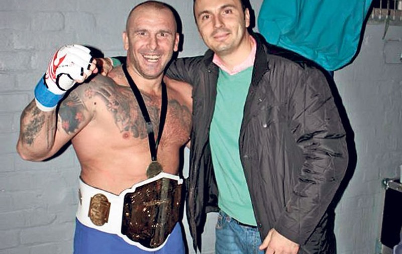 Cătălin Zmărăndescu, campion european | A câştigat titlul continental la IFC Mix Martial Arts, categoria grea