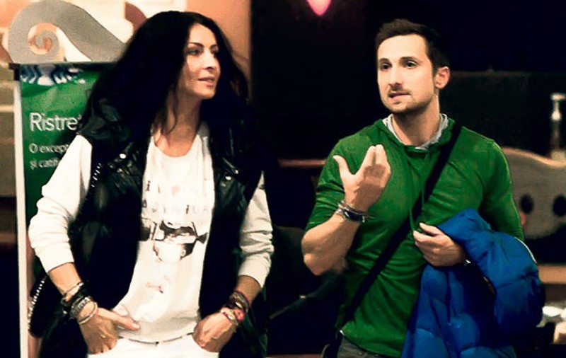 Mihaela Rădulescu şi Dani Oţil au rupt în două magazinele de produse casnice