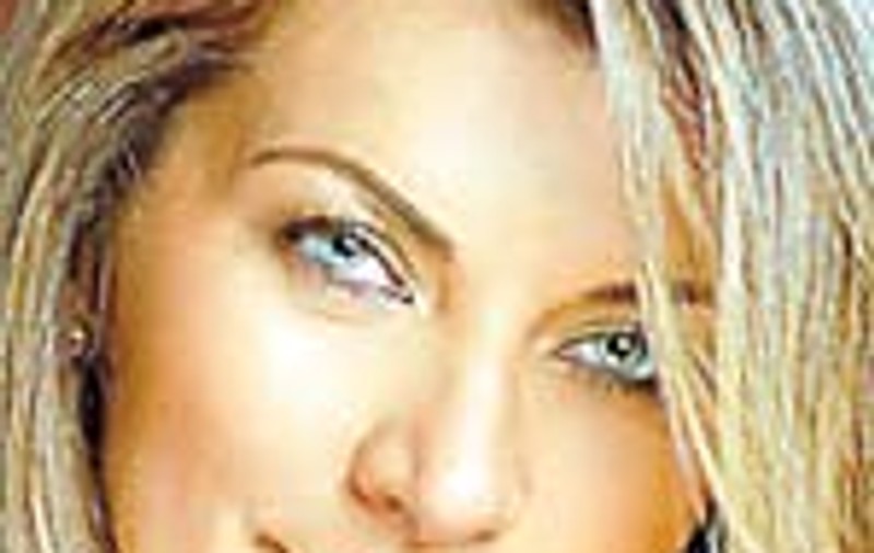 Irina Schrotter creeaza haine si pentru copii