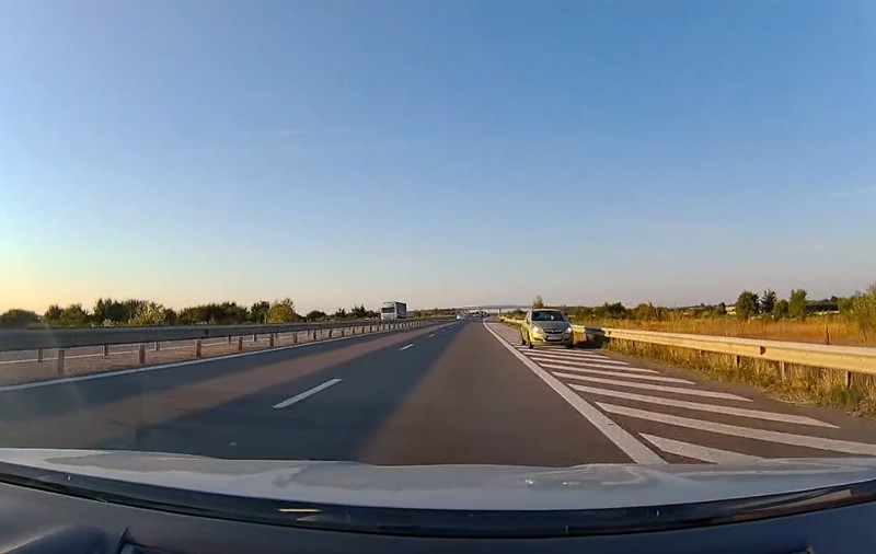 Un șofer a fost surprins mergând pe contrasens pe autostrada București-Ploiești I VIDEO 