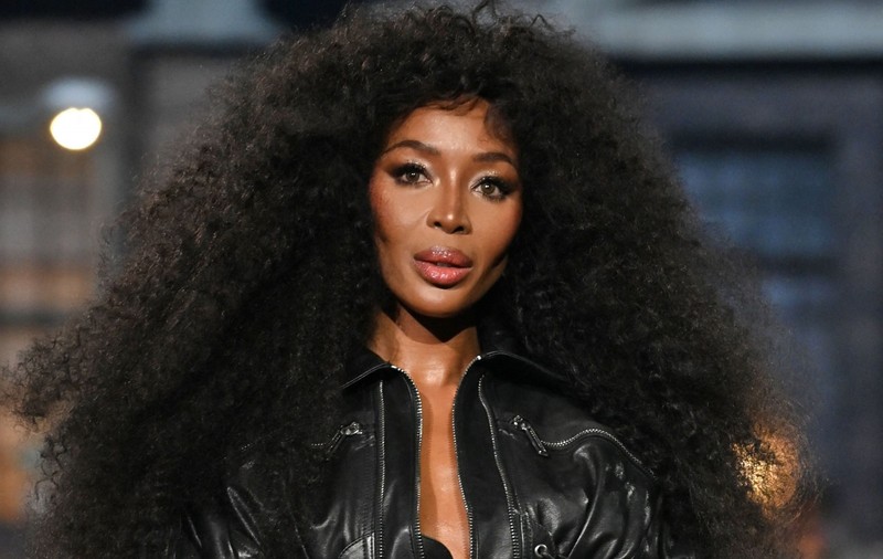 Naomi Campbell, apariție grandioasă la 54 de ani. A atras toate privirile cu silueta ei impecabilă la Săptămâna Modei de la Milano