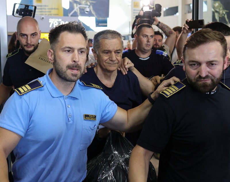 Ionuț Costea, cumnatul lui Mircea Geoană, a fost adus astăzi în țară din Turcia. Este condamnat la 6 ani de închisoare