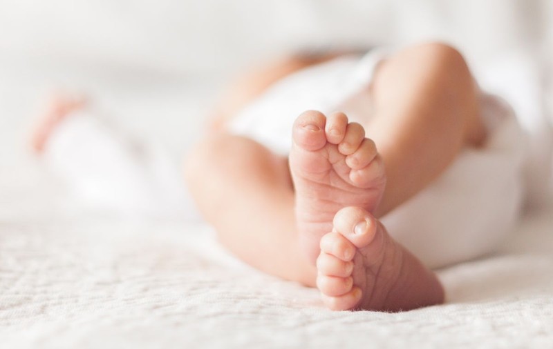 Anchetă a procurorilor la Botoșani, după ce o fetiță de 6 luni a murit din cauza legănatului