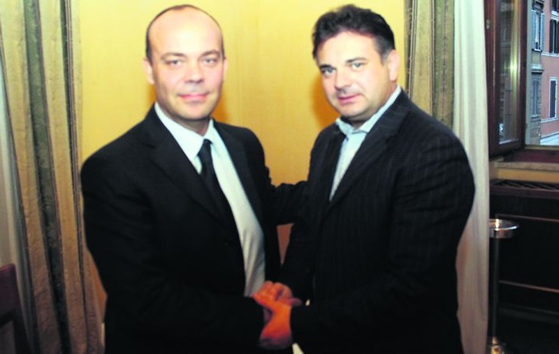 «Români, veniţi, dar vedeţi-vă de treabă!»