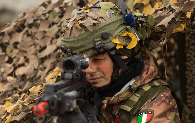Italia cere accelerarea producției de armament pe fondul tensiunilor din Orientul Mijlociu