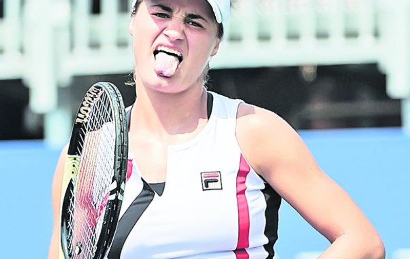 Monica Niculescu a bătut-o pe Maria Kirilenko şi e în semifinale, la Beijing