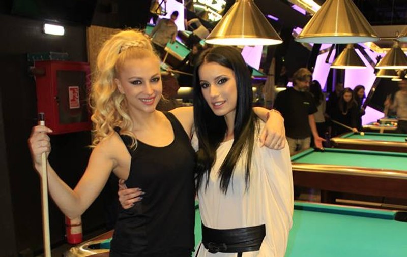 Lora şi prietena ei, Oana Craioveanu, DISTRACŢIE MAXIMĂ la speed dating! Uite ce au făcut | FOTO