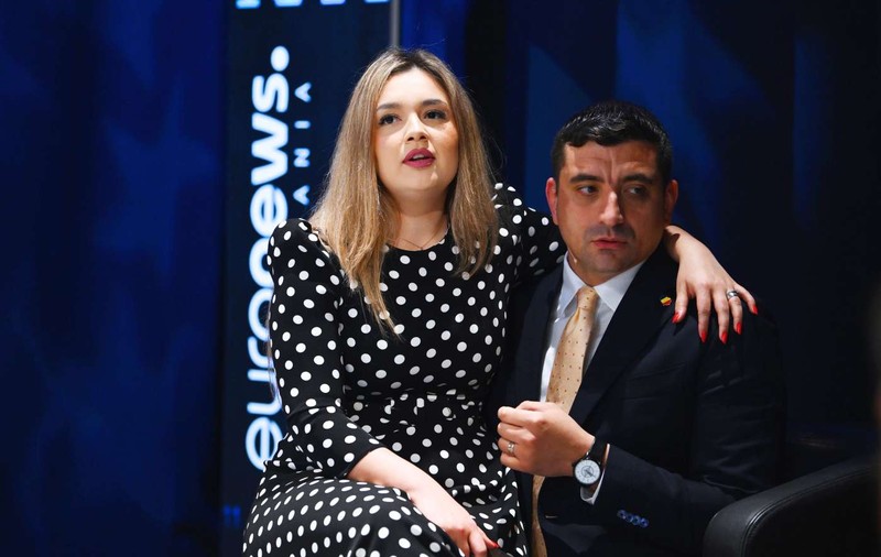 Ilinca Simion s-a lăudat în autobiografie că a luat examenul la Liceul Militar din Breaza. În lista oficială de admitere a picat a opta din coadă, în 2014