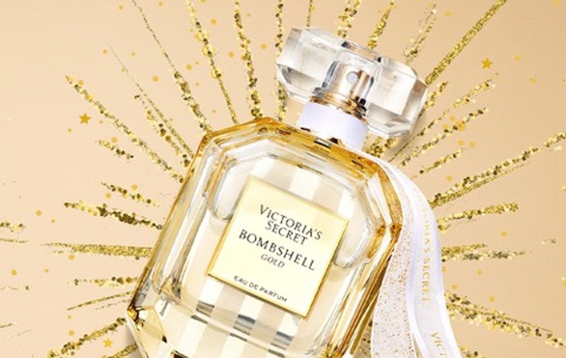 Lasă-te purtată într-o simfonie a simțurilor alături de Bombshell Gold de la Victoria's Secret