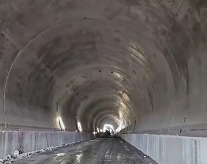 Cum arată primul tunel de autostradă forat, prin care se va circula de la Pitești la Sibiu. CNAIR: „Vom putea circula la finalul anului”