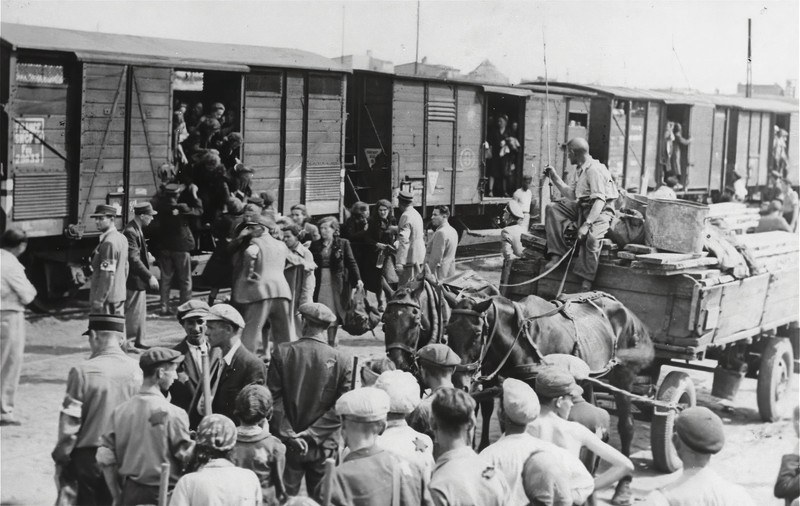 „Peste 20.000 de evrei au fost torturați și umiliți în lagărul de la Mărculești”. Un istoric descrie ororile din lagărul care apare în documentele istorice găsite în dosarul ”Moscova 2”!