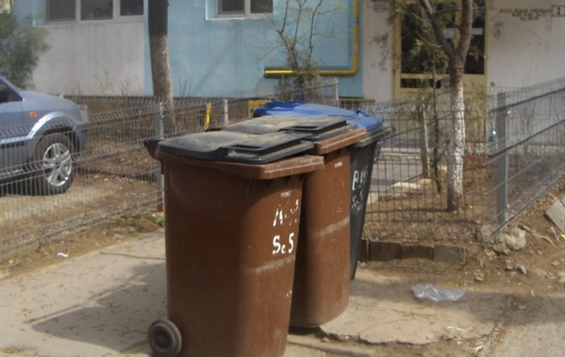 Făt mort descoperit într-o ghenă din Suceava