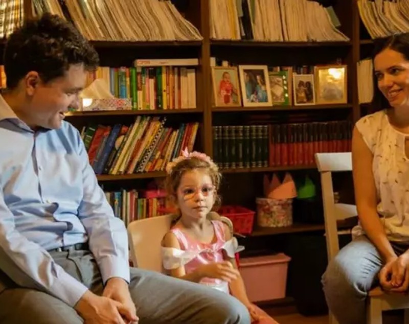 Câți bani plătește chirie Nicușor Dan pentru mansarda din sectorul 5 din București în care locuiește alături de familia lui. Cum arată locuința