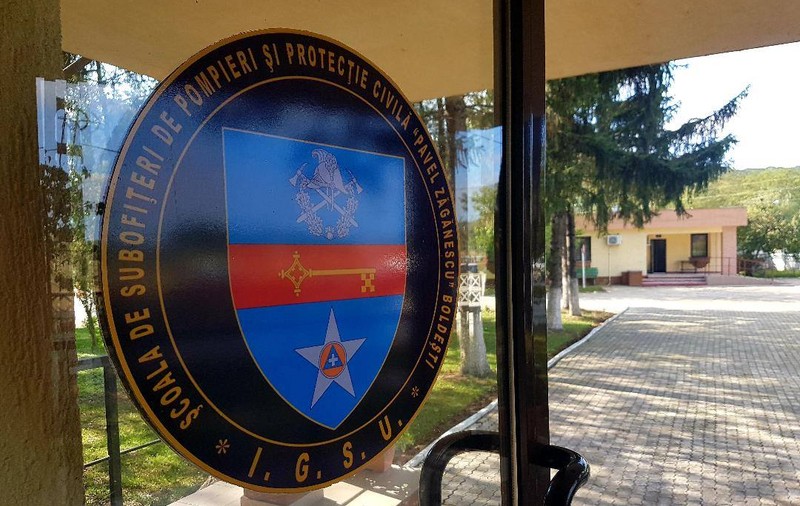 Șpagă de 15.000 de lei, cerută pentru un post la ISU. Un suspect reținut, după un flagrant organizat de DGA