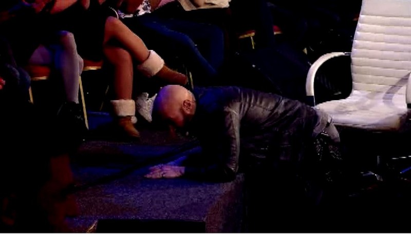 Mihai Bendeac a căzut de pe scaun în fața tuturor. Au râs de el atunci când l-au văzut