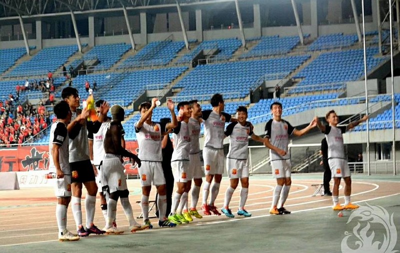 Delegația echipei de fotbal FC Wuhan revine acasă din cantonamentul din Spania: ”E mai bine în China decât aici”