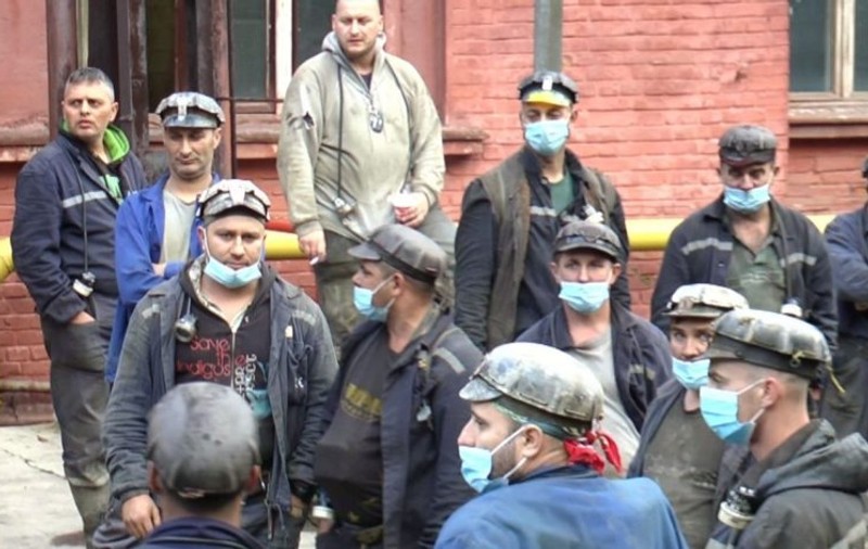 Minerii de la Lupeni renunță la protest. Ministrul energiei: „S-a găsit modalitatea pentru a plăti salariile restante”