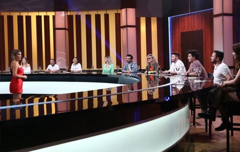 Soția lui Marius Moga, în bucătăria Chefi la cuțite alături de artist. Cum arată acum Bianca Lăpuște