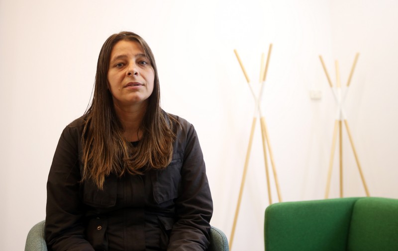 EXCLUSIV | Elena, orfana căreia viața i-a „rupt” sufletul în trei bucăți de negăsit