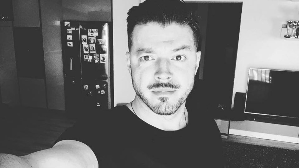 Detaliul observat de Victor Slav pe o factură ajunsă la familia sa. "data scadentă... mă îngrijorează"