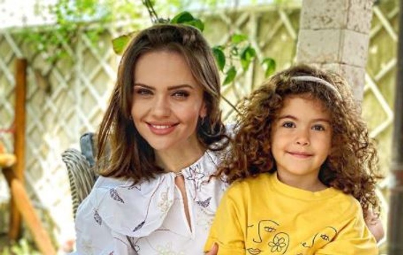 Cristina Șișcanu și-a retras fetița de la grădiniță: „Mă bucur că am fost foarte inspirați și nu am mai trimis-o”