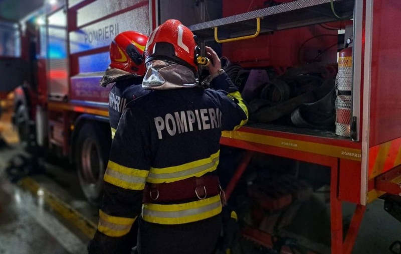 Incendiu într-un salon al Spitalului Judeţean de Urgenţă Vaslui, trei autospeciale au fost chemate de urgență