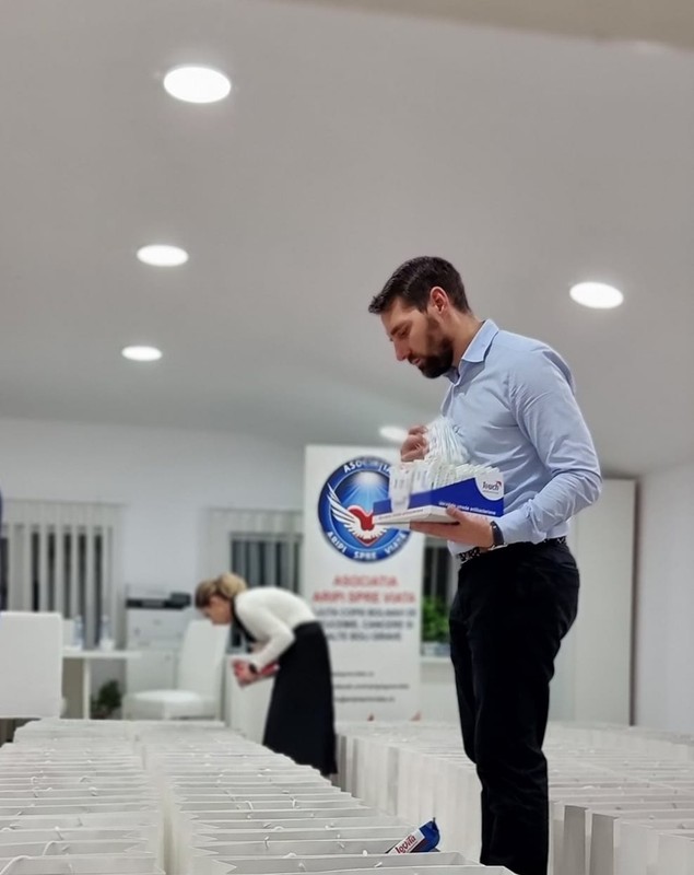 Cu ce se ocupă fostul principe Nicolae. De zece ani locuiește în România și are propria afacere: „Este al treilea sezon de când am început această activitate”