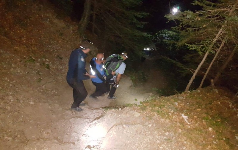 Doi turişti americani, rătăciţi pe traseul spre Crucea Caraiman. Jandarmii i-au recuperat de pe munte după opt ore
