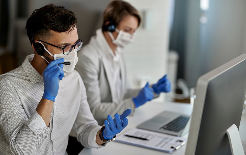 Cine răspunde la call center la DSP? Zeci de medici rezidenți, detașați fără forme legale. “Suntem amenințați că nu mai terminăm rezidențiatele, dacă nu venim!”
