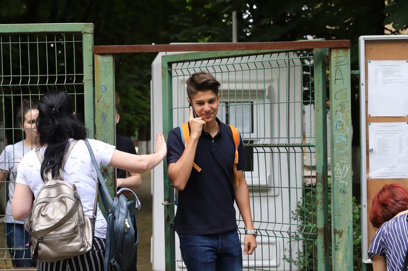 Manu vrea să intre la un liceu militar, după Evaluarea Națională