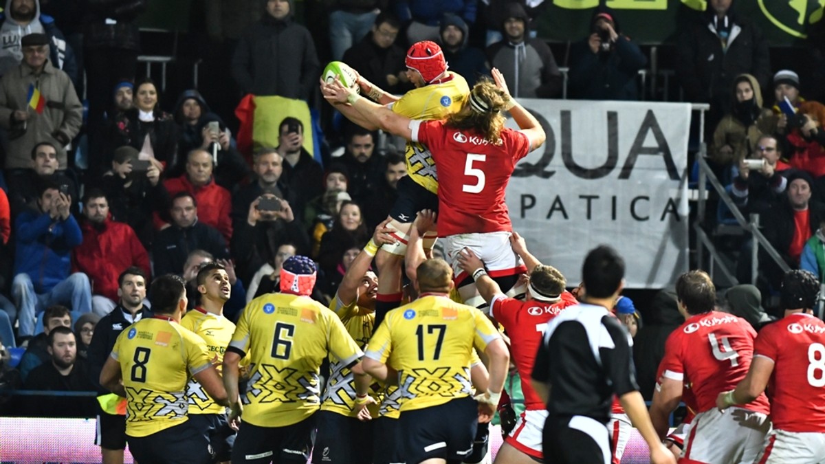 România joacă un test cu Portugalia