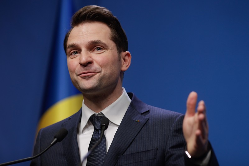 Sebastian Burduja, ministrul Energiei susține o conferință de presă la Palatul Victoria din București, 16 februarie 2024. Foto: Inquam Photos / George Călin