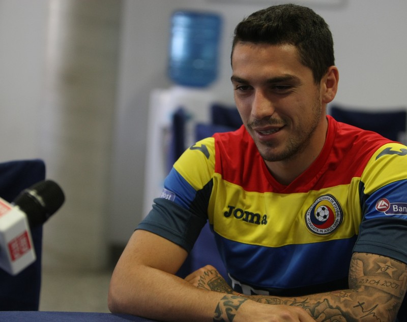Euro 2016. Nicușor a devenit Nicolae! ”Mă simt bine cu 10 pe spate, dar lumea să nu se aștepte să fiu Hagi!”. Vom avea ”generația lui Stanciu”? ”Să fie rezultate, apoi știți voi să ne botezați” | FOTO&VIDEO EXCLUSIV