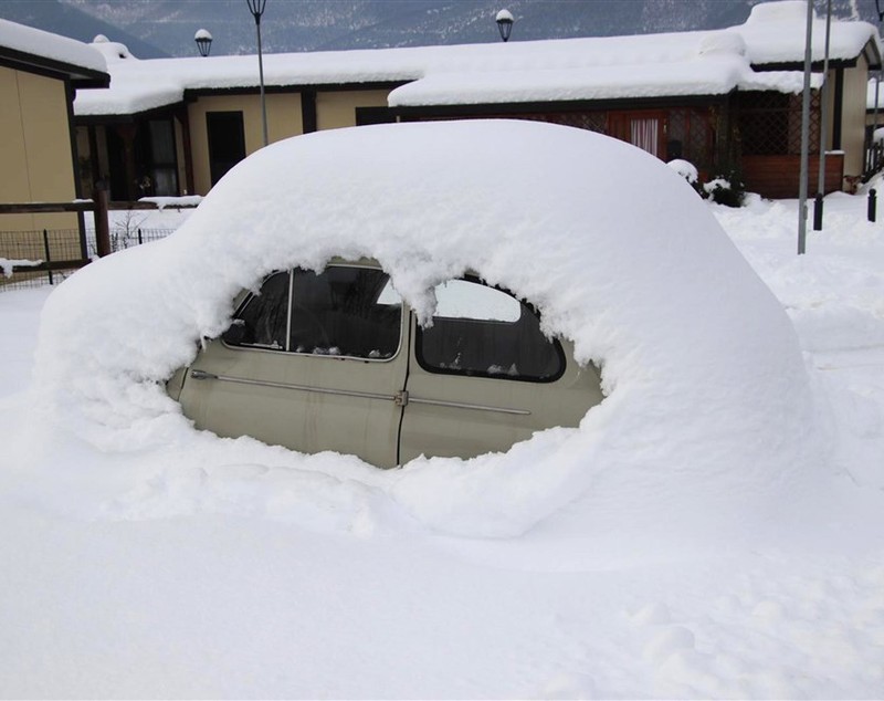 Sudul Italiei, lovit de ninsori, furtuni și inundații. Sute de oameni au fost evacuați. FOTO