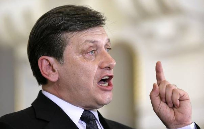 Crin Antonescu a primit o LOVITURĂ DURĂ! 