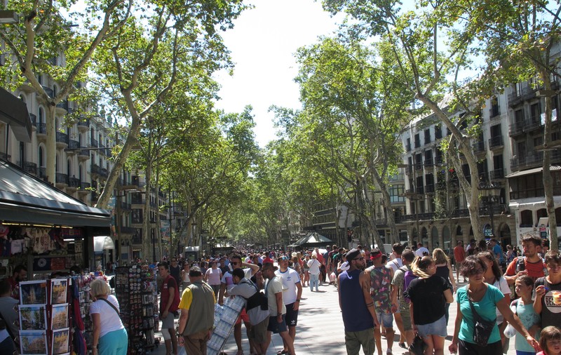 Atentat în Barcelona | O tânără a scăpat nevătămată din atacul terorist, după ce a fost și martora atacurilor din Londra și Paris