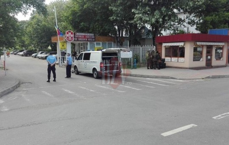 UPDATE: Alerta cu bombă la Spitalul Județean de Urgență Vaslui a fost falsă. Ce au găsit geniștii în geanta suspectă