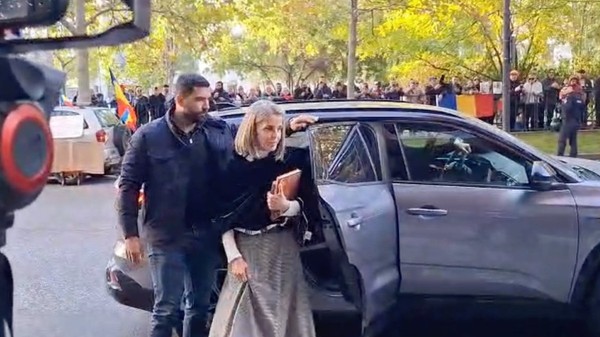 Cristela Georgescu, adusă la audieri la DIICOT. Sursă foto: Captură video/ Libertatea