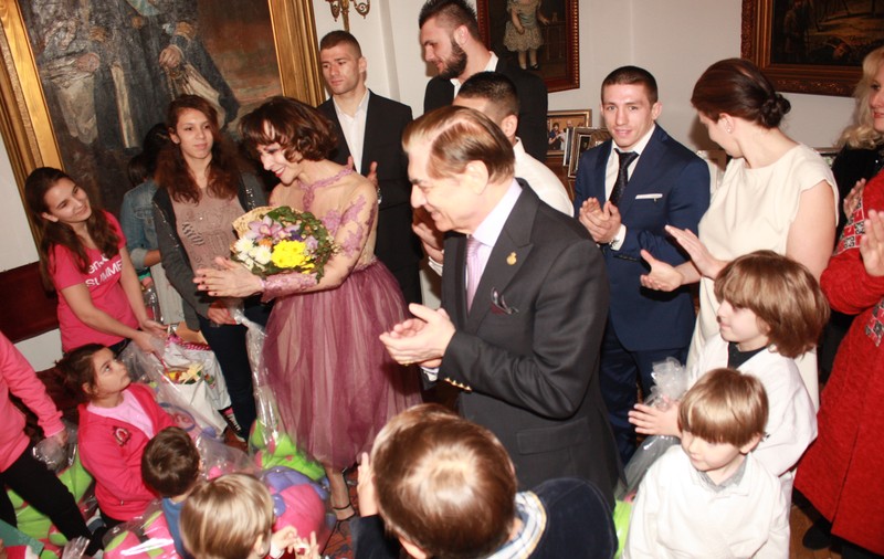 Familia Regală a României şi luptătorii Superkombat s-au unit pentru o acţiune caritabilă