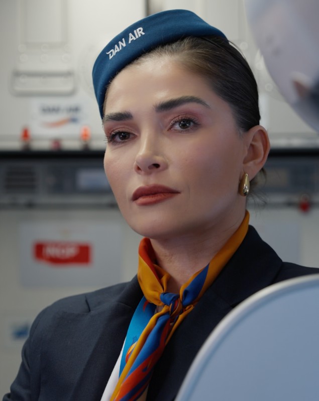 Avion transformat în platou de filmare pentru primul serial românesc „vertical drama”. Anca Dinicu, Alina Pușcaș și Denis Hanganu fac parte din distribuție