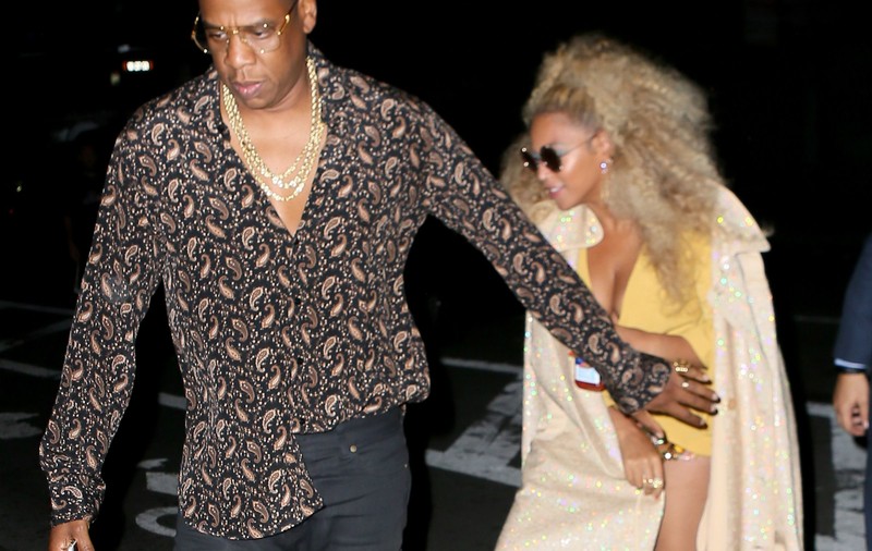 Beyonce, petrecere uriașă de ziua ei. Vedetele s-au îmbrăcat ca în anii '70