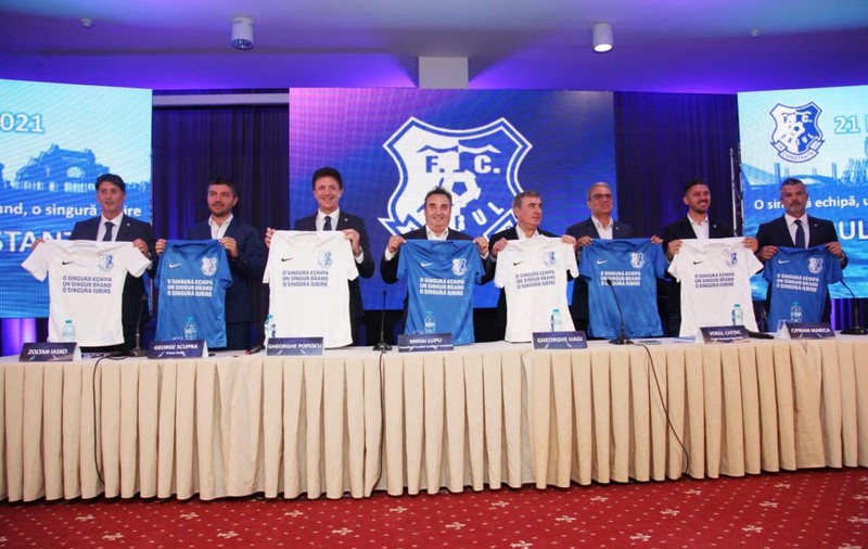 FC Viitorul și Farul Constanța devin o singură echipă de fotbal, care va fi antrenată de Gică Hagi