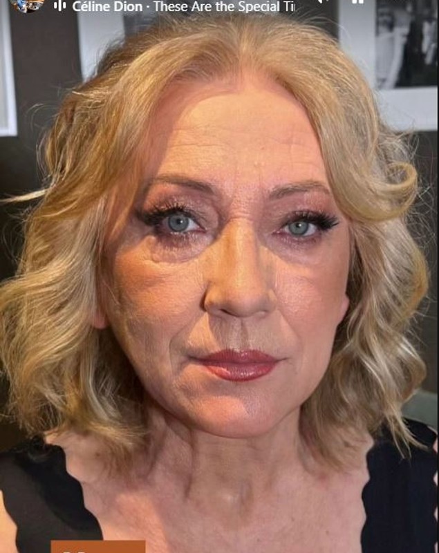 Cum arată mama lui Răzvan Simion. Imagine rară cu doamna Mariana la nunta fiului
