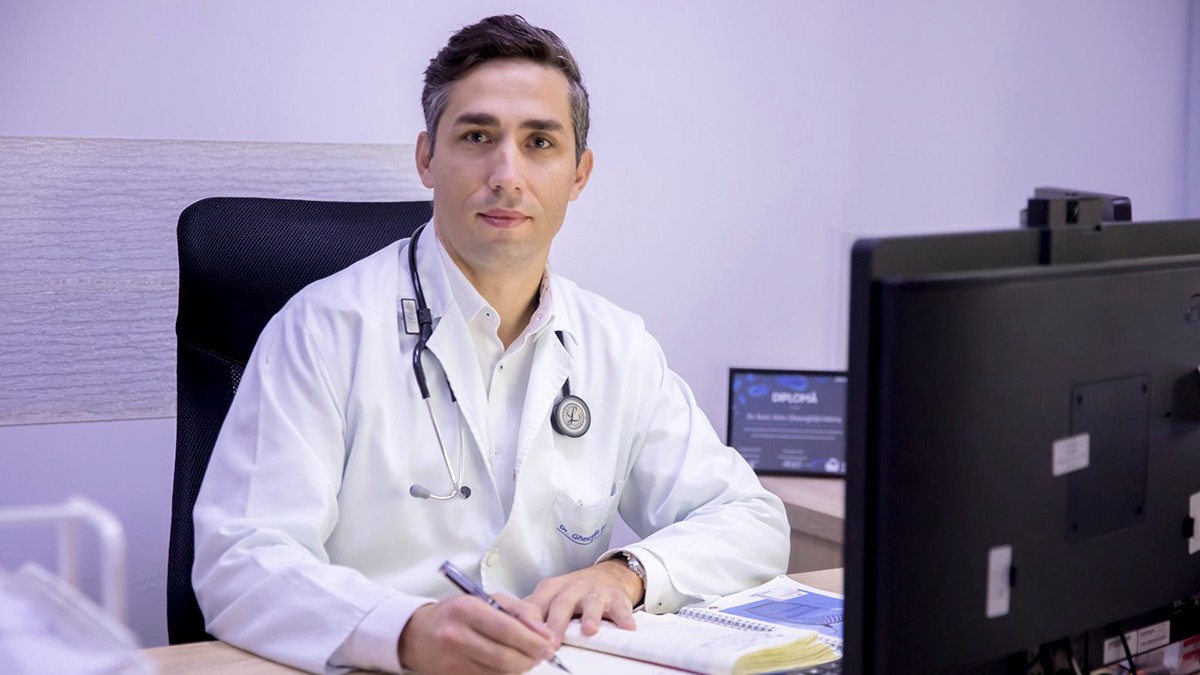 Coordonatorul campaniei naţionale de vaccinare, medicul Valeriu Gheorghiță